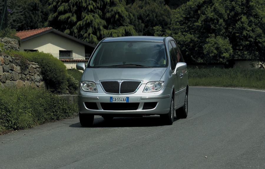  Lancia Phedra 2002 года  (фото 33 из 123)